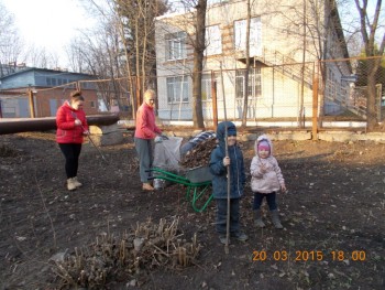 Жители микрорайона Калуга-2 провели субботник